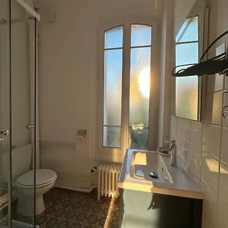 Maison Renovee A Cote De La Gare *